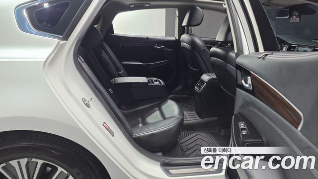 Kia K7 2018 — photo 18