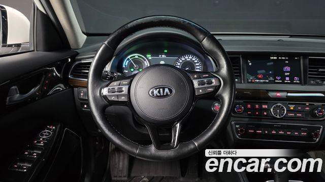 Kia K7 2018 — photo 19