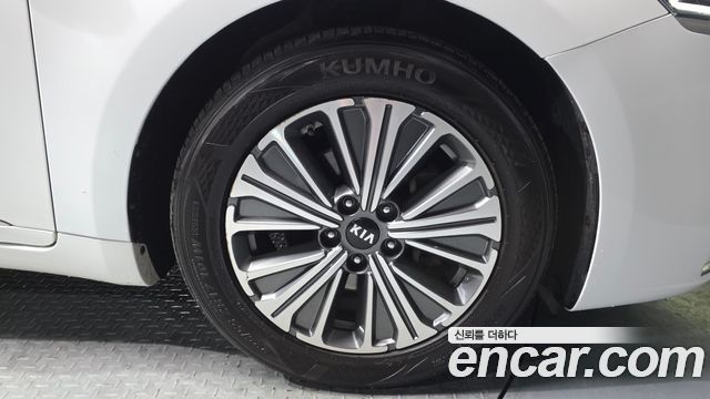 Kia K7 2018 — photo 7