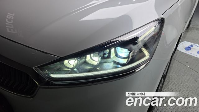 Kia K7 2018 — photo 8