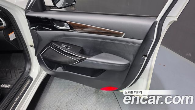 Kia K7 2018 — photo 14