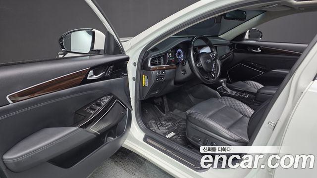 Kia K7 2018 — photo 28