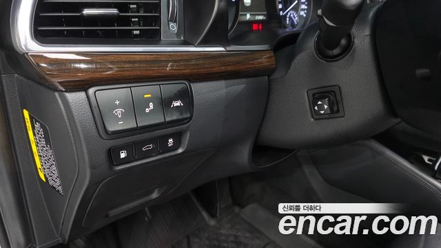 Kia K7 2018 — photo 30
