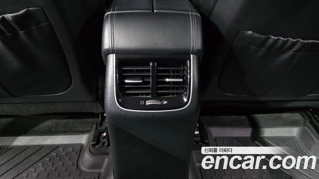 Kia K7 2018 — photo 33