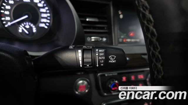 Kia K7 2018 — photo 36