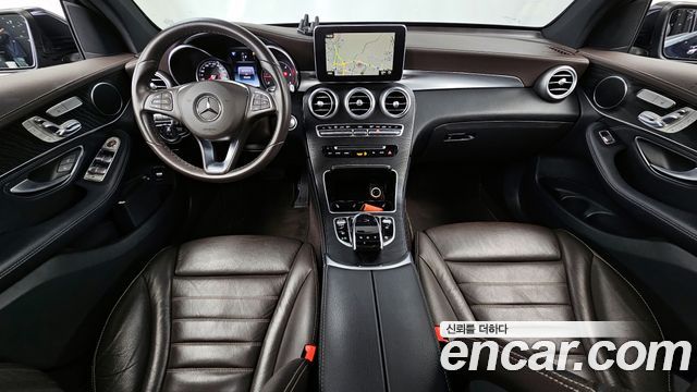 Mercedes-Benz GLC-Class 2018 — photo 10