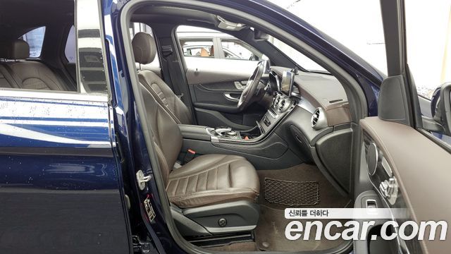 Mercedes-Benz GLC-Class 2018 — photo 17