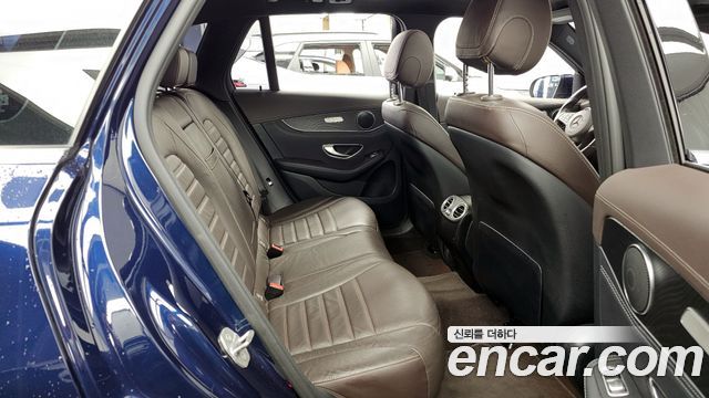 Mercedes-Benz GLC-Class 2018 — photo 18