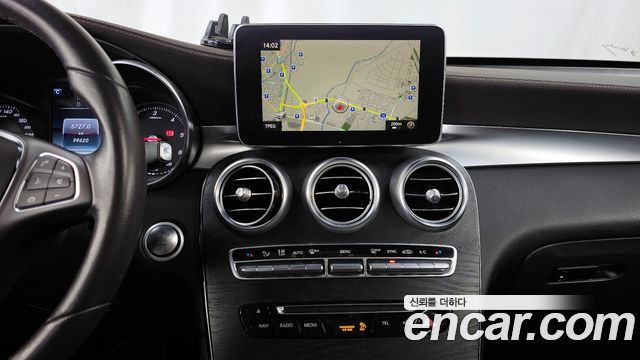 Mercedes-Benz GLC-Class 2018 — photo 20