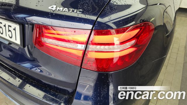 Mercedes-Benz GLC-Class 2018 — photo 9