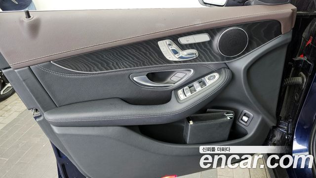 Mercedes-Benz GLC-Class 2018 — photo 14