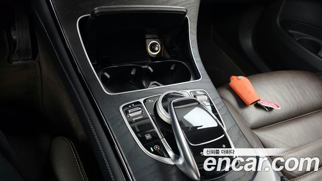 Mercedes-Benz GLC-Class 2018 — photo 31