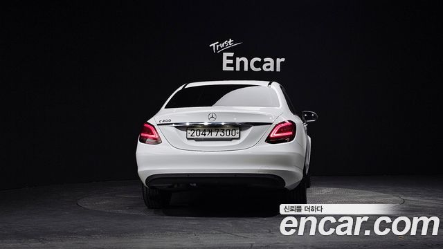 Mercedes-Benz C-Class 2020 — photo 4
