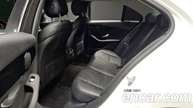 Mercedes-Benz C-Class 2020 — photo 17