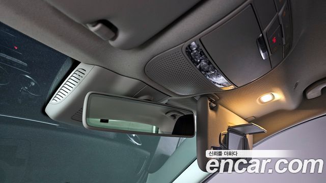 Mercedes-Benz C-Class 2020 — photo 26