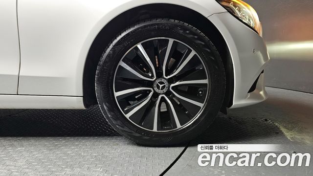 Mercedes-Benz C-Class 2020 — photo 7