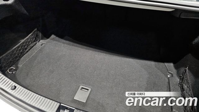 Mercedes-Benz C-Class 2020 — photo 27