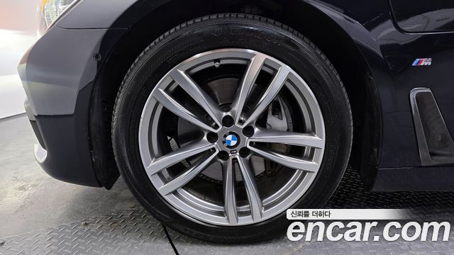 BMW 7-Series 2017 — photo 5