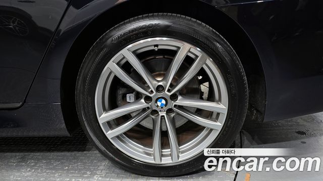 BMW 7-Series 2017 — photo 7