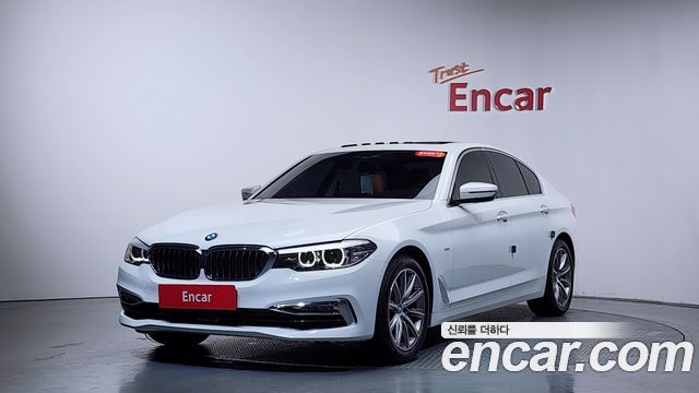 BMW 5-Series 2018 — photo 34
