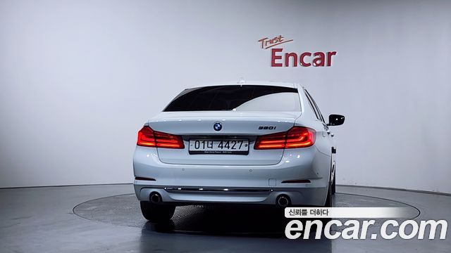 BMW 5-Series 2018 — photo 4