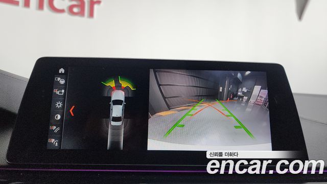 BMW 5-Series 2018 — photo 21