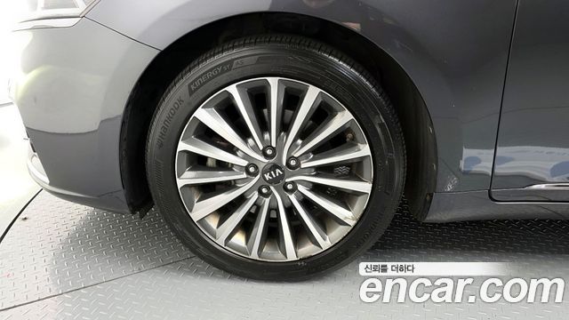 Kia K7 2018 — photo 5