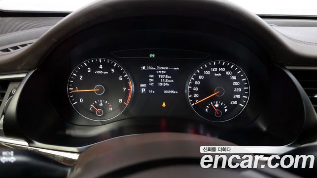 Kia K7 2018 — photo 8