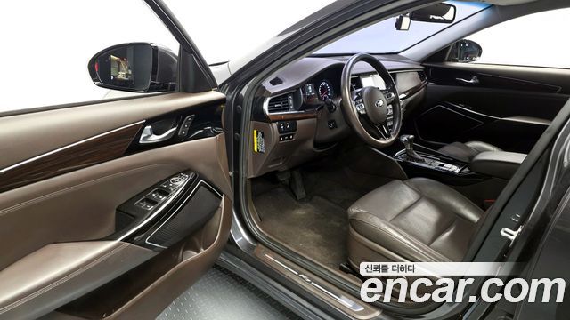 Kia K7 2018 — photo 10