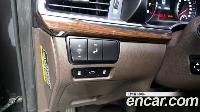 Kia K7 2018 — photo 16