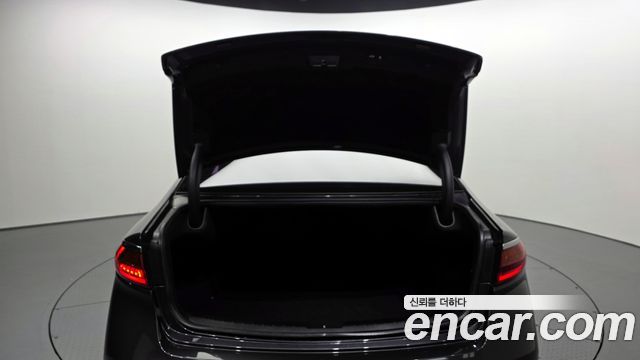 Kia K7 2018 — photo 20