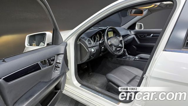 Mercedes-Benz C-Class 2014 — photo 10