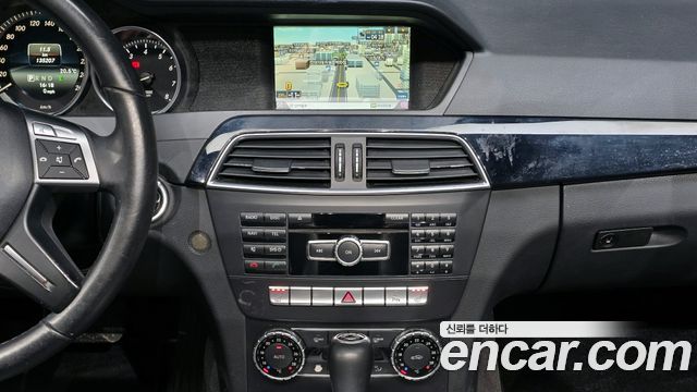 Mercedes-Benz C-Class 2014 — photo 17