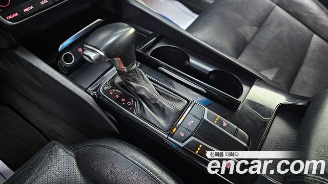 Kia K7 2016 — photo 9