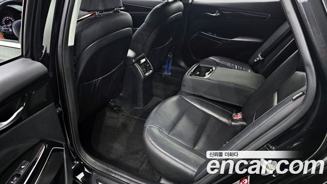 Kia K7 2016 — photo 11