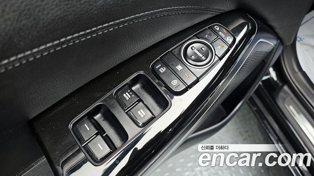 Kia K7 2016 — photo 13