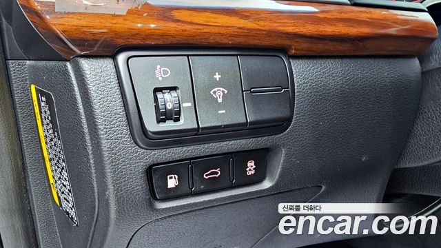 Kia K7 2016 — photo 14