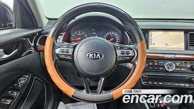 Kia K7 2016 — photo 15