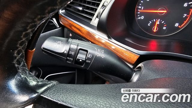 Kia K7 2016 — photo 16