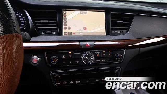 Kia K7 2016 — photo 17