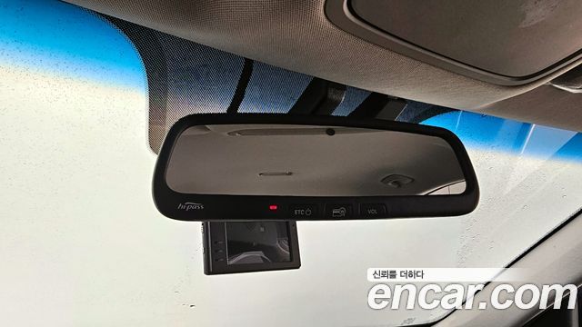 Kia K7 2016 — photo 19