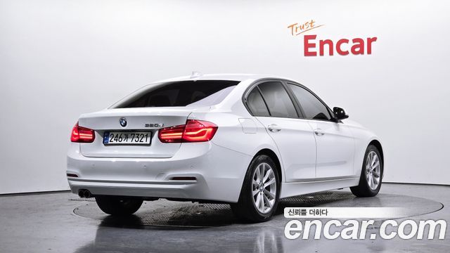 BMW 3-Series 2018 — photo 2