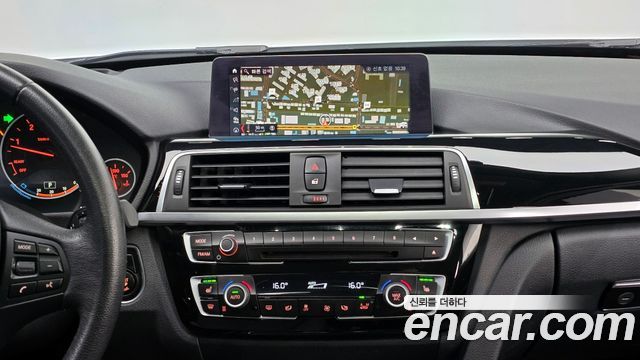 BMW 3-Series 2018 — photo 23