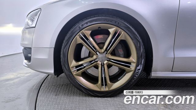 Audi S8 2013 — photo 5