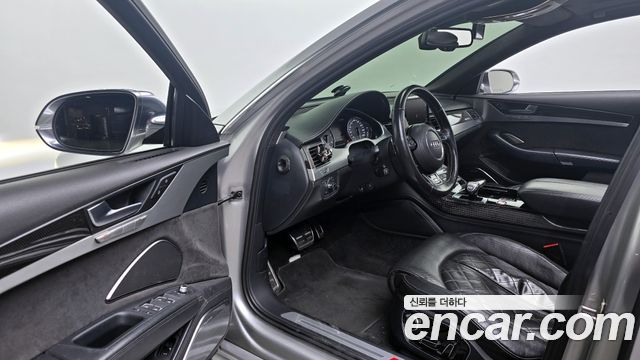 Audi S8 2013 — photo 10