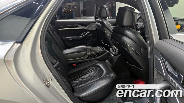 Audi S8 2013 — photo 11