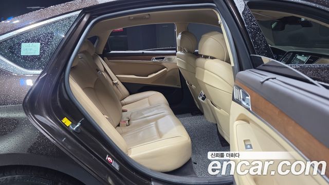 Genesis G80 2018 — photo 17