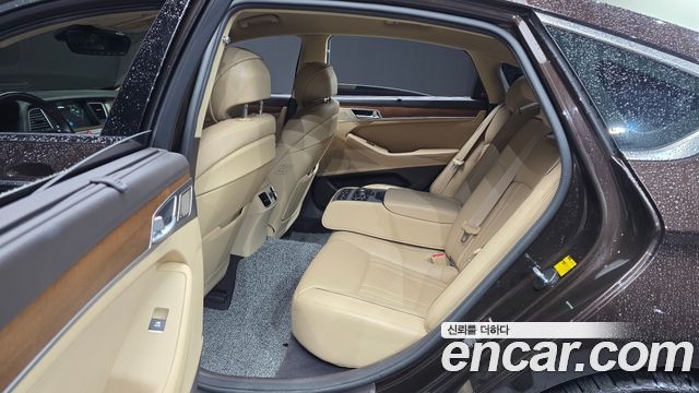 Genesis G80 2018 — photo 18