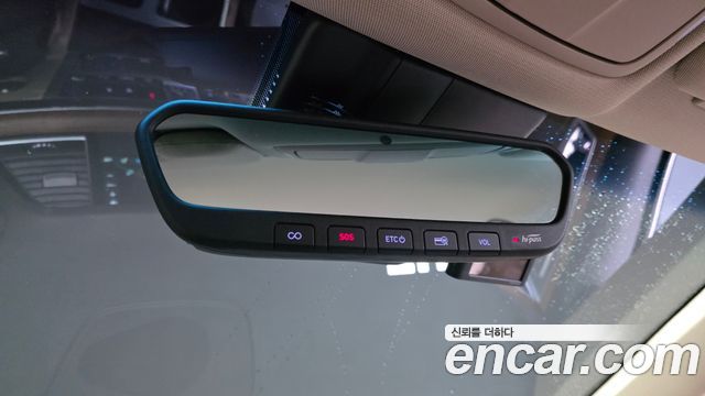 Genesis G80 2018 — photo 28
