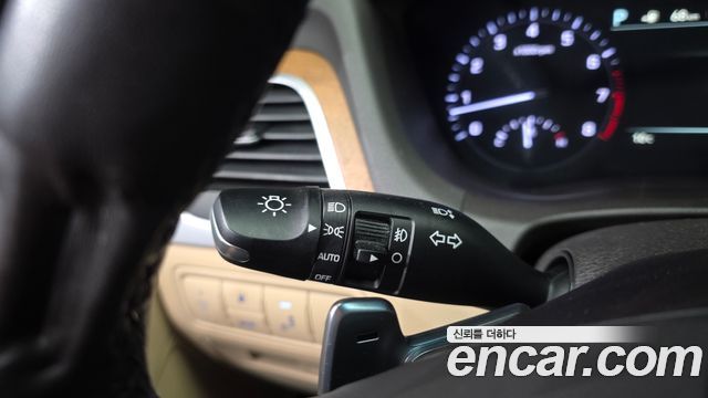 Genesis G80 2018 — photo 31